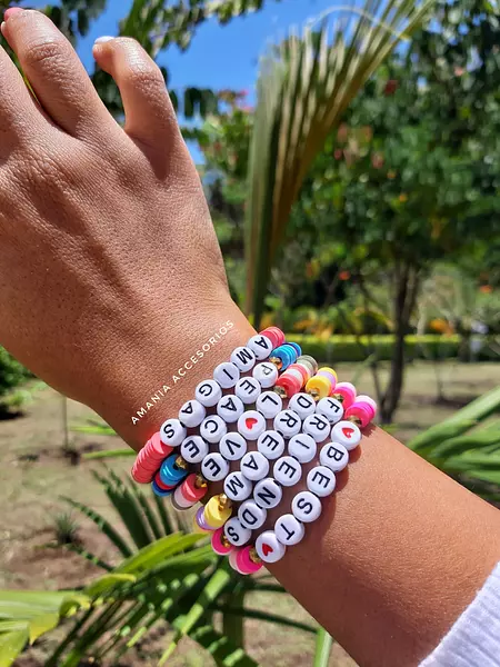 Pulseras de Colores con Mensaje